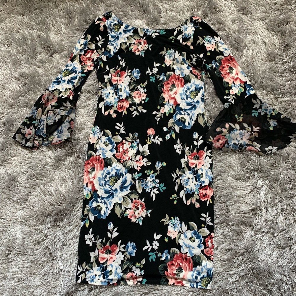 White House Black Market Floral Sheath Dress